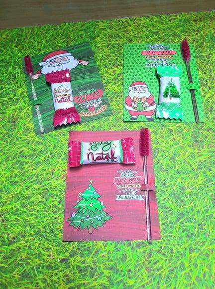 Card com Balinha e Escovinha- Natal