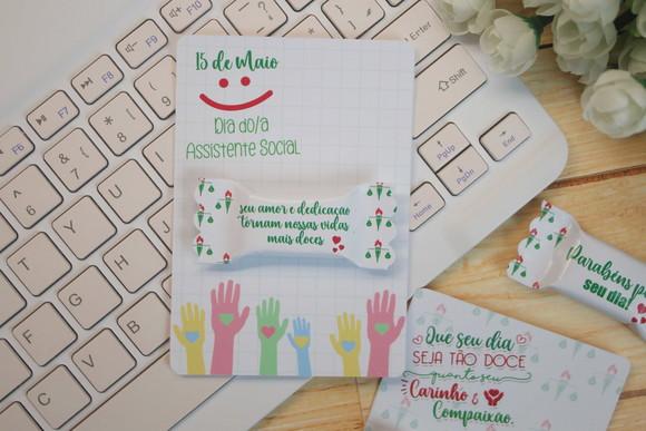Card com Balinha- Assistente Social