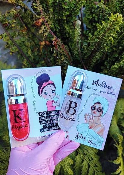 Card com Brilho Labial- Dia da Mulher