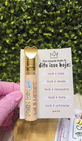 Card com Brilho Labial- Dia da Mulher
