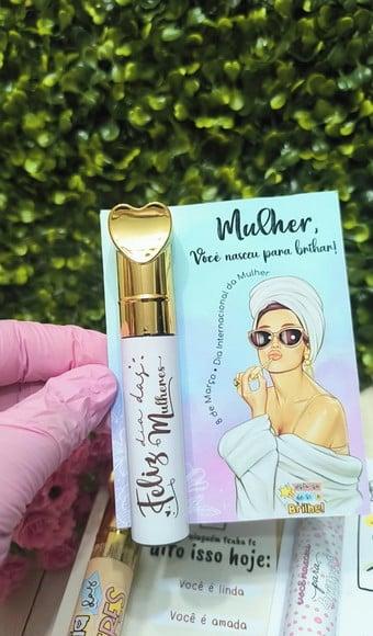 Card com Brilho Labial- Dia da Mulher