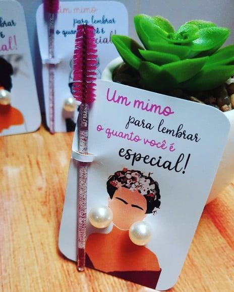 Card com Brinco e Escovinha- Dia da Mulher