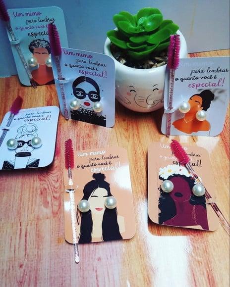 Card com Brinco e Escovinha- Dia da Mulher