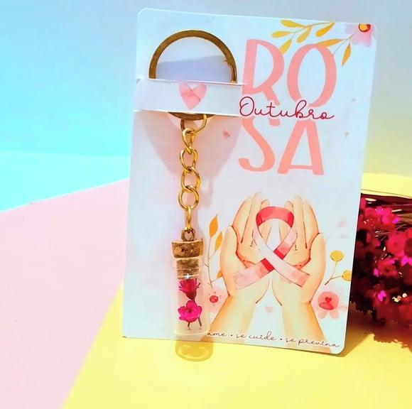 Card com Chaveirinho e Florzinha Sempre Viva- Outubro Rosa