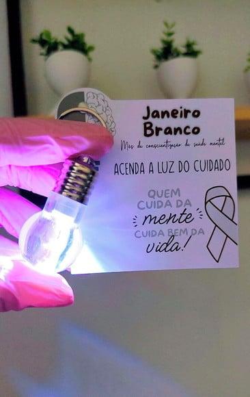 Card com Chaveirinho Lâmpada Lanterna- Janeiro Branco