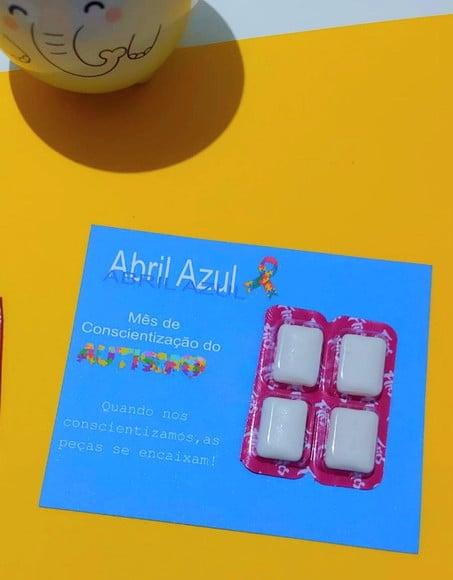 Card com Chiclete- Abril Azul