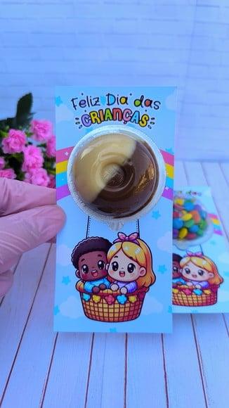 Card com Chocolate( Ducream) ou Coloreti (confete Chocolate)