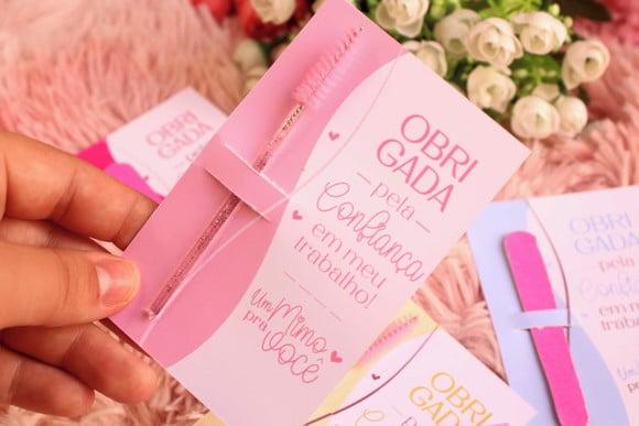 Card Com Escovinha Ou Mini Lixa- Mimo Cliente