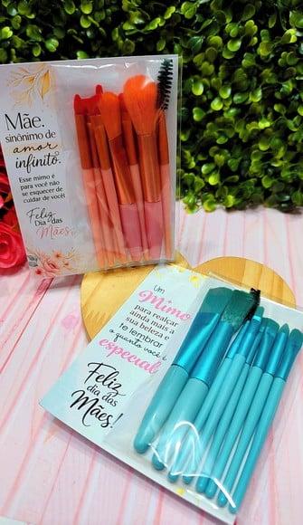 Card com Kit de Pincéis- Dia das Mães