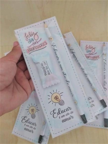 Card com Lápis ou Caneta e Balinha- Dia dos Professores