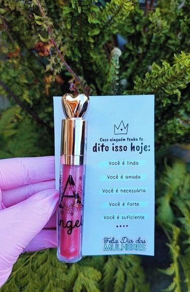 Card com Lipgloss- Dia da Mulher