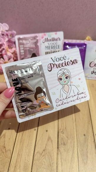 Card com Máscara Facial- Dia da Mulher