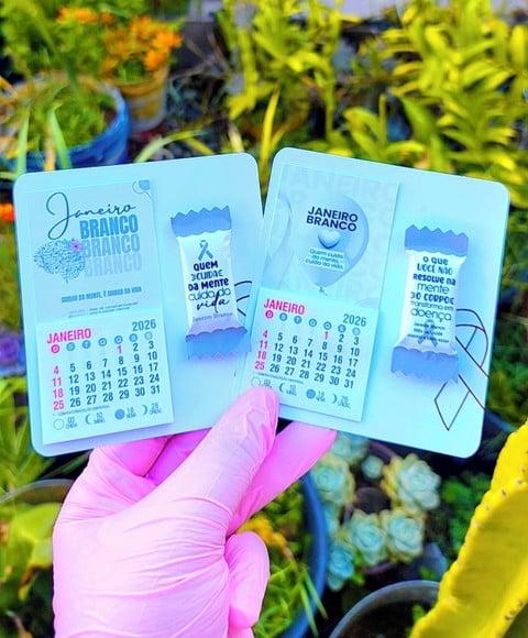 Card com Mini Calendário com Imã e Balinha- Janeiro Branco