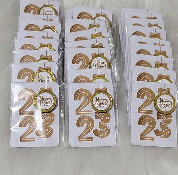Card com Moedinha de Chocolate ao Leite- Ano Novo 2024