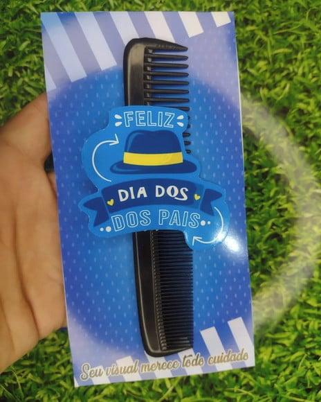 Card com Pente de Bolso- Dia dos Pais