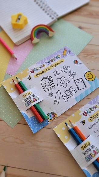 Cartão com 2 Lápis de Colorir- Volta as Aulas