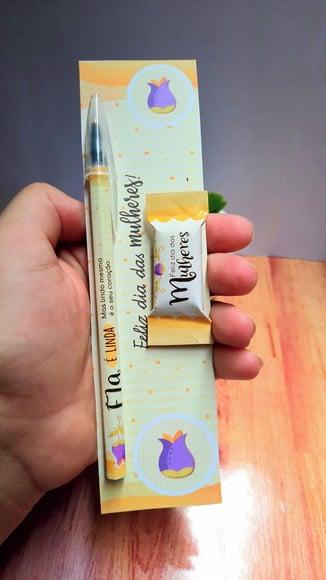 Cartão com Balinha e Caneta- Dia da Mulher