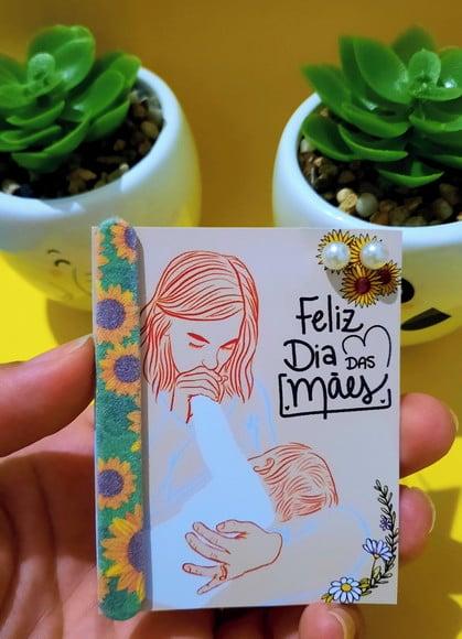 Cartão com Brinco e Mini Lixa- Dia das Mães
