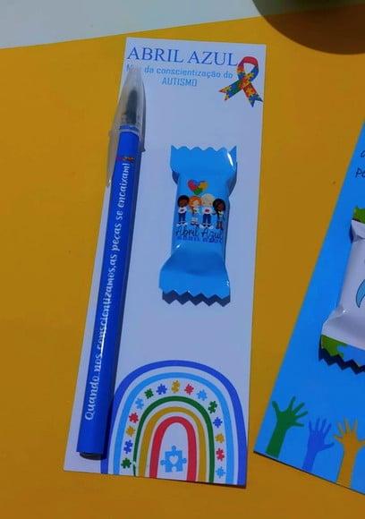 Cartão com Caneta e Balinha- Abril Azul