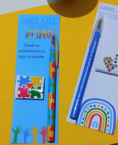 Cartão com Caneta e Chocolatinho Cacau Show 5g- Abril Azul