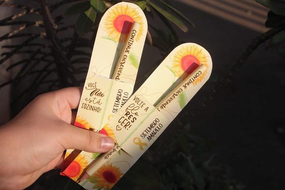Cartão com Caneta ou Lápis- Setembro Amarelo -leia Descrição
