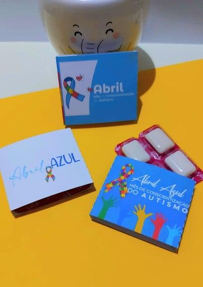 Chiclete- Abril Azul