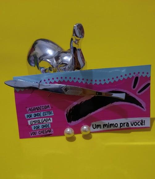 Dia da Mulher- Card com Pinça e Brinco