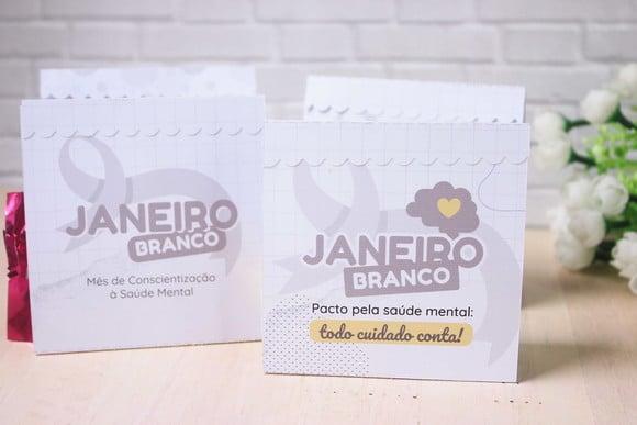 Lapela com Bombom- Janeiro Branco