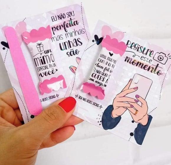 MANICURE- CARD COM MINI LIXA E BALINHA