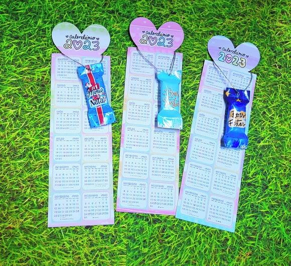 Marca Página Calendário 2024 e 1 Balinha