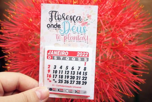 Mini Calendário de Geladeira 2024