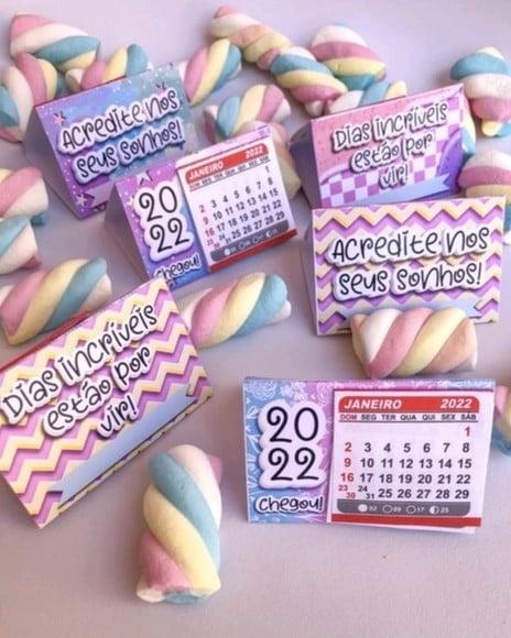 Mini Calendário de Mesa 2024