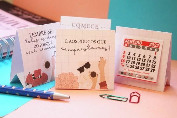 Mini Calendário de Mesa 2024