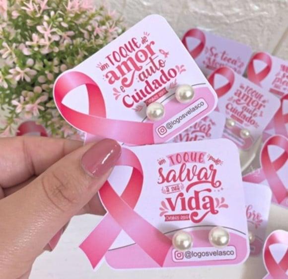 Tag Com Brinco- Outubro Rosa