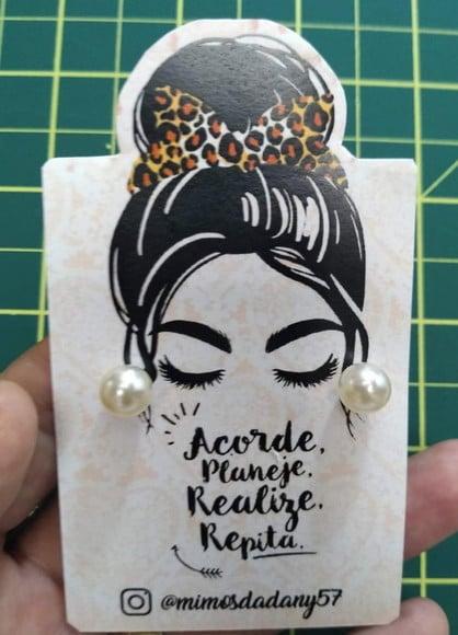 TAG COM BRINCO- UMA LINDA OPÇÃO DE MIMO