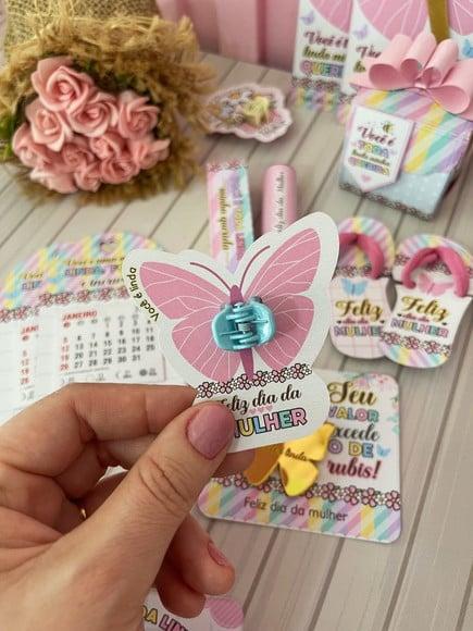 Tag com Mini Prendedor de Cabelo- Dia da Mulher