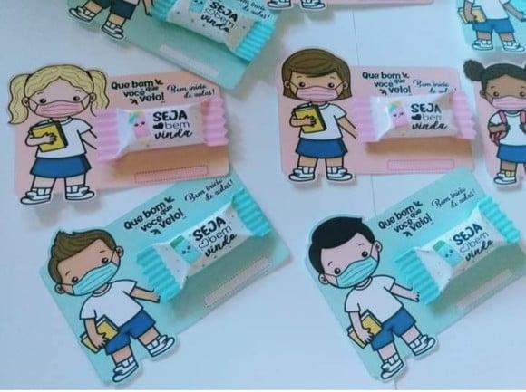 Volta as Aulas- Card com Balinha