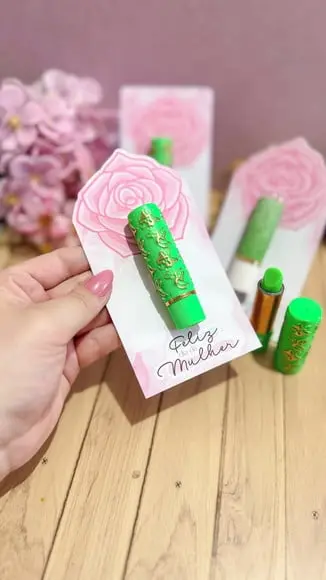 Batom Mágico 24hs- Dia da Mulher