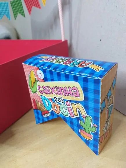 Caixinha com 6 Docinhos- Festa Junina