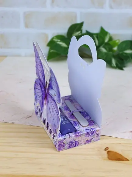 Caixinha com Esmalte e Mini Lixa- Dia da Mulher