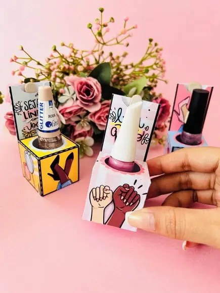 Caixinha com Esmalte e Mini Lixa- Dia das Mulheres
