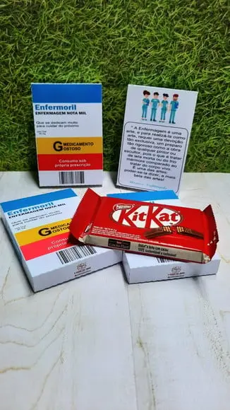Caixinha com Kitkat- Enfermagem