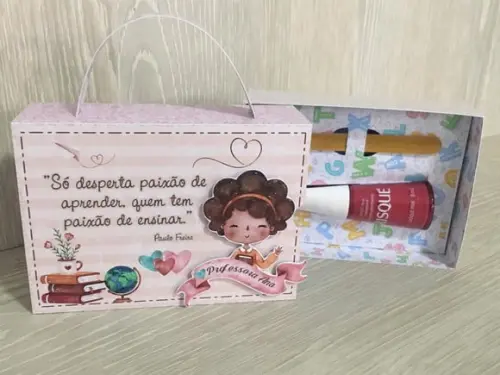Caixinha com Mini Lixa e Esmalte- Dia do Professor