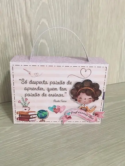 Caixinha com Mini Lixa e Esmalte- Dia do Professor