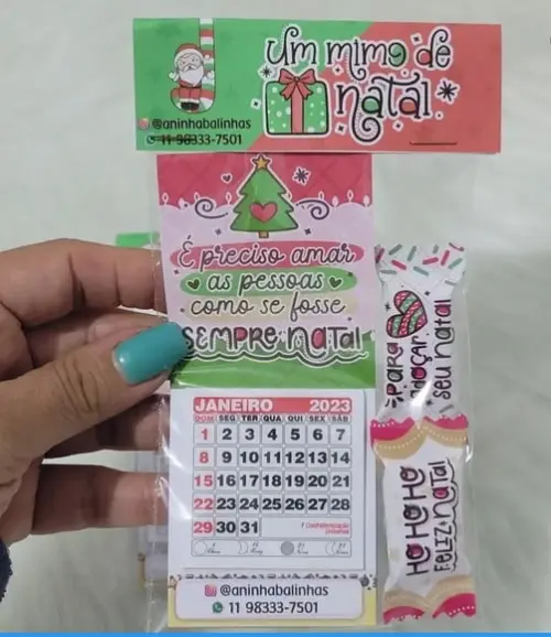 Calendário 2024 com 2 Balinhas- Natal