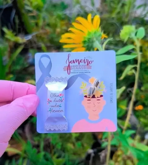 Card com 1 Balinha e Semente de Girassol- Janeiro Branco