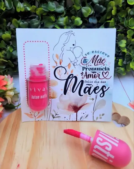 Card com Batom- Dia das Mães