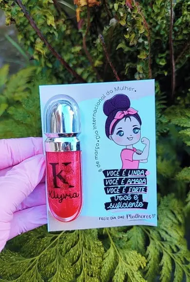 Card com Brilho Labial- Dia da Mulher
