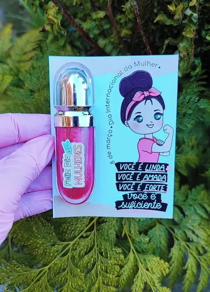 Card com Brilho Labial- Dia da Mulher