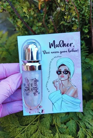 Card com Brilho Labial- Dia da Mulher